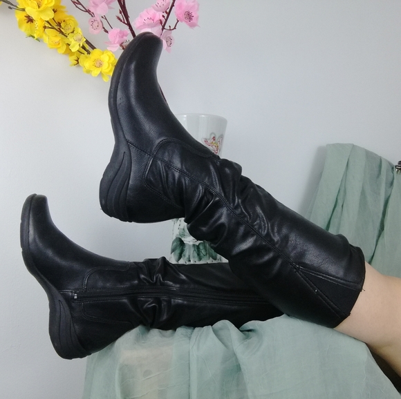 Hush Puppies Shoes - * Hush Puppies Ruched Black Wide Calf Boot